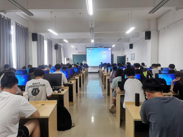 萬應工場低碼實訓走進湖南工程學院，助力軟件應用型人才培養(yǎng)